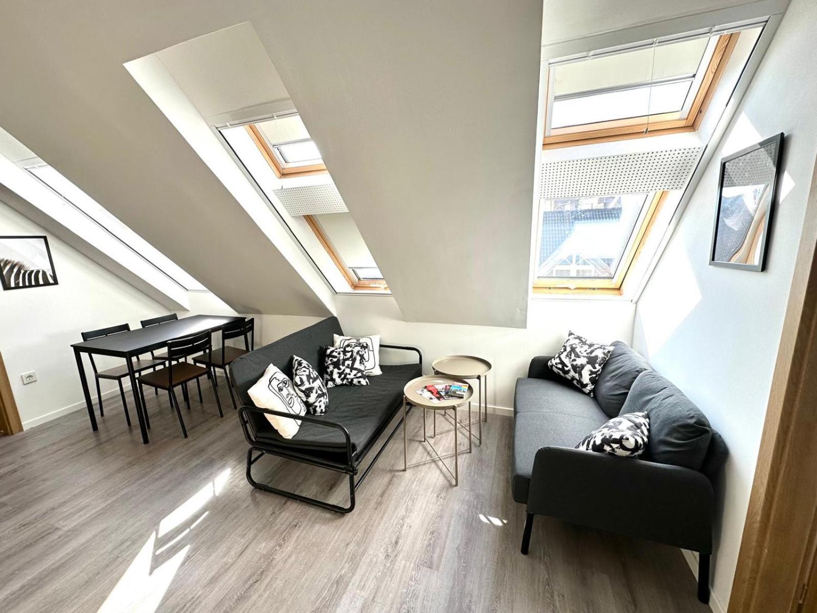 Palace Quarter 2 Peaceful Modern Central Top Floor Apartment 부다페스트 외부 사진